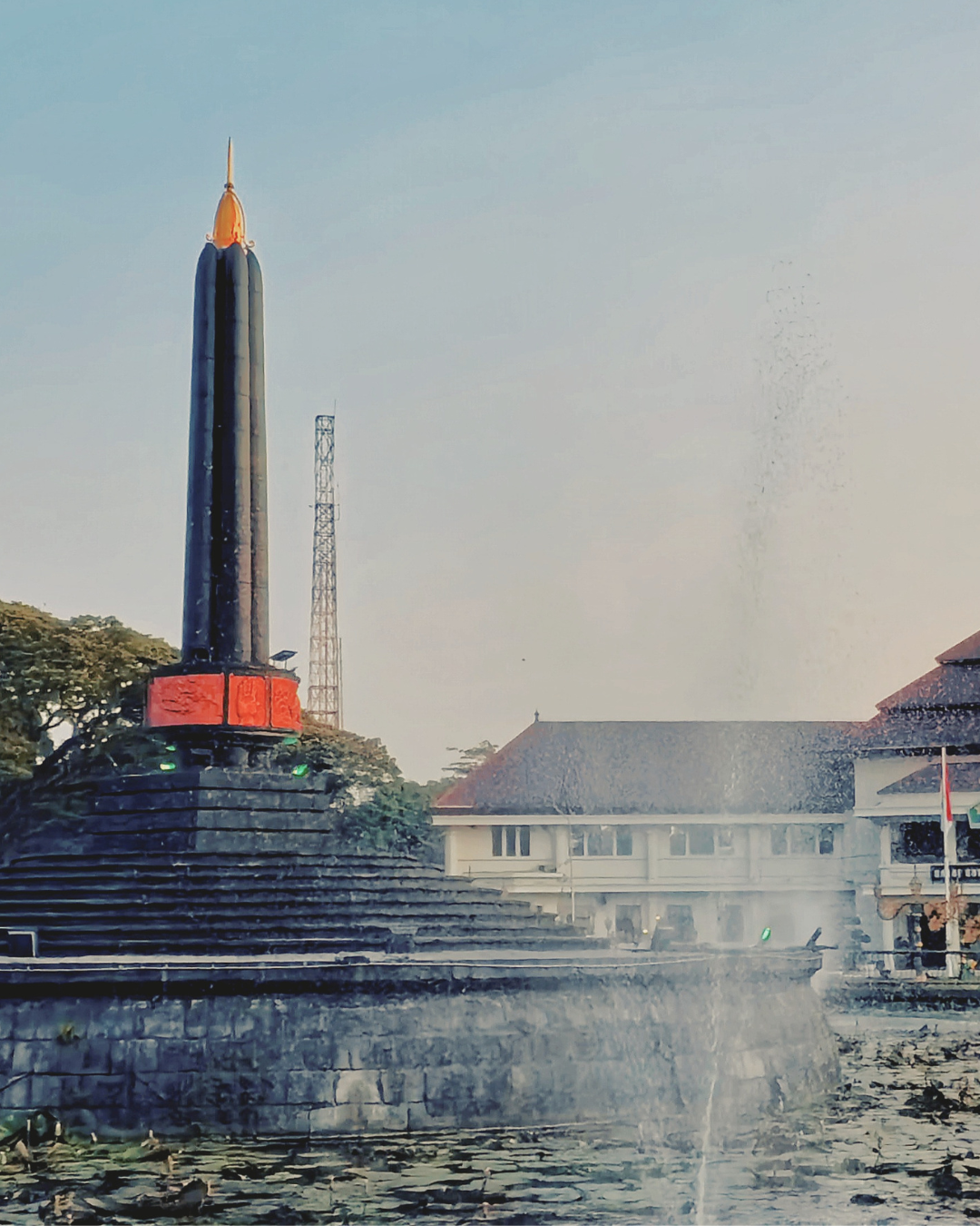 Malang — colonial monument and town square